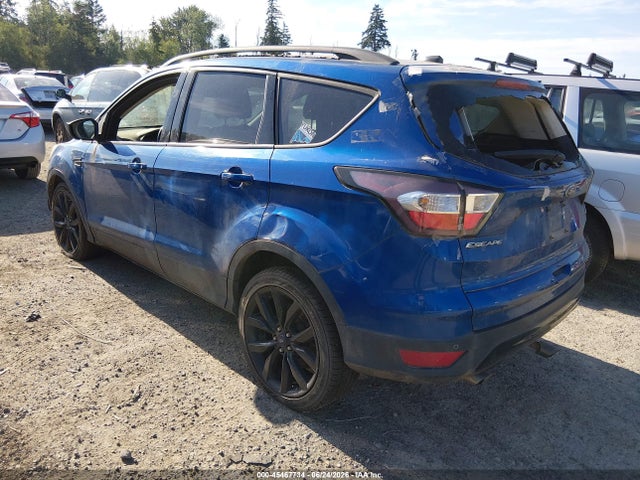 1FMCU9G95HUD11420 Ford ESCAPE SE