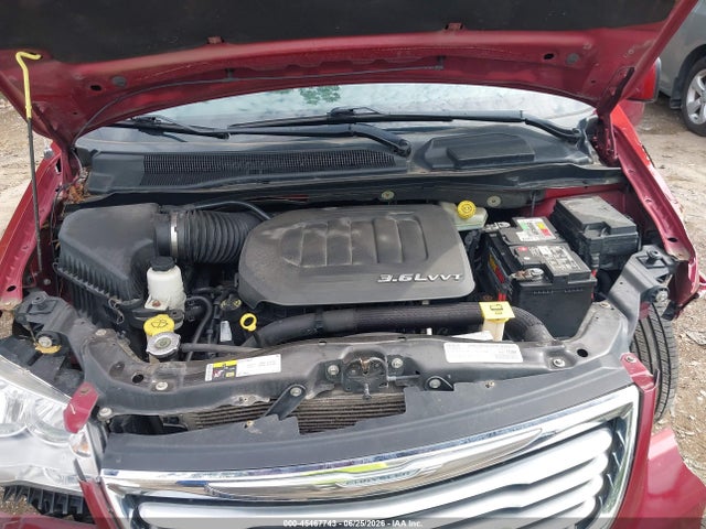 45467743 :رقم المزاد ، 2C4RC1BG2FR730828 vin ، 2015 Chrysler Town & Country Touring مزاد بيع