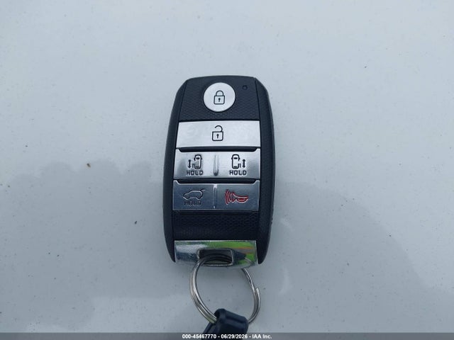 KIA SEDONA LX 2017 KNDMB5C18H6318454 Image 11