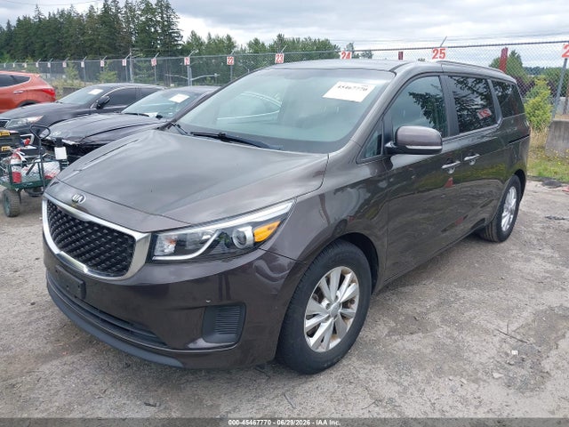 KIA SEDONA LX 2017 KNDMB5C18H6318454 Image 2