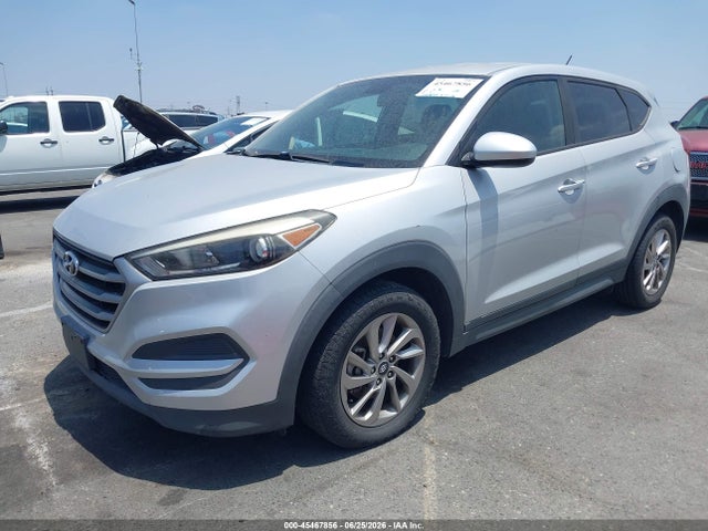 Hyundai TUCSON SE 2017 KM8J23A48HU539208 Image 2