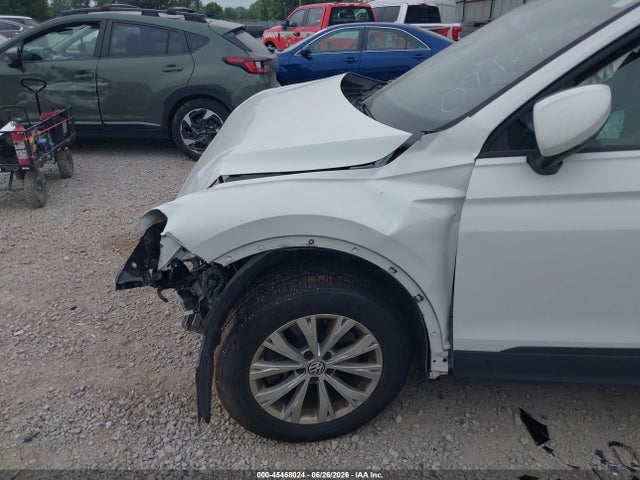 2018 Volkswagen Tiguan 2.0t S მანქანა იყიდება აუქციონზე, vin: 3VV0B7AX2JM094803, აუქციონის ნომერი: 45468024