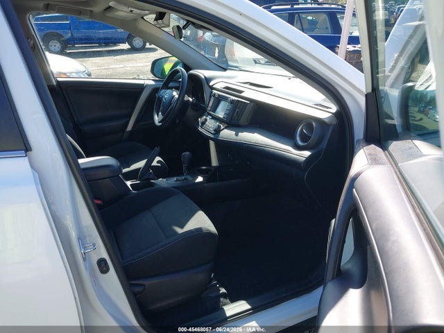 Toyota Rav4 Xle 2018 2T3RFREV5JW739425 Image 17