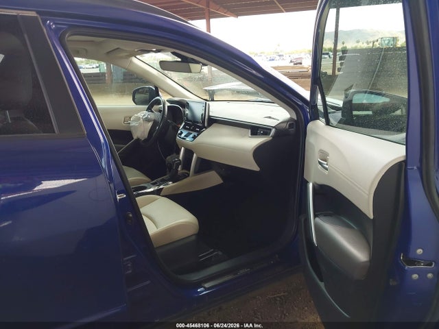 Toyota Corolla Cross Xle 2022 7MUDAAAG0NV007539 Image 5