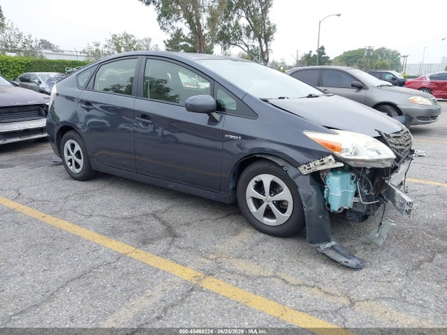 Toyota Prius Two 2015 JTDKN3DU6F1893545 головне зображення