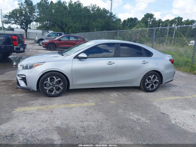 45468231 :رقم المزاد ، 3KPF24AD8ME291843 vin ، 2021 Kia Forte Lxs مزاد بيع