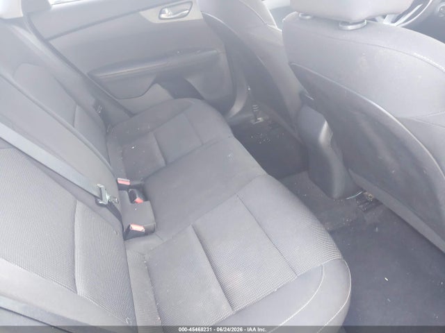 45468231 :رقم المزاد ، 3KPF24AD8ME291843 vin ، 2021 Kia Forte Lxs مزاد بيع