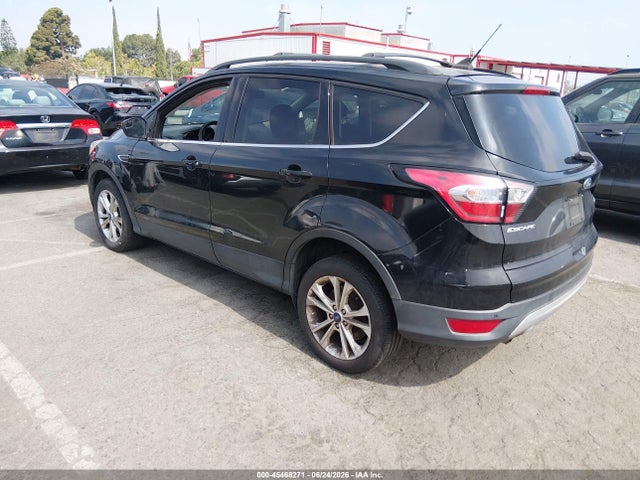 Ford ESCAPE SE 2018 1FMCU9GD4JUC88626 Image 3
