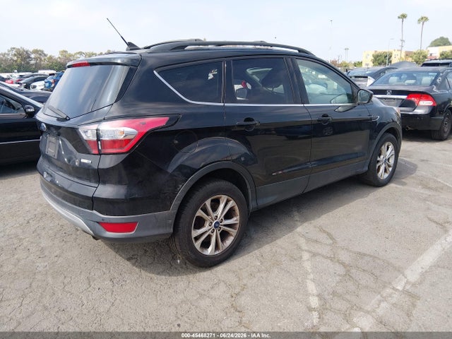 Ford ESCAPE SE 2018 1FMCU9GD4JUC88626 Image 4