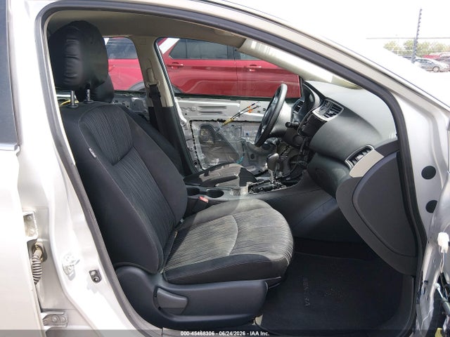 3N1AB7AP5JL634477 Nissan SENTRA SV