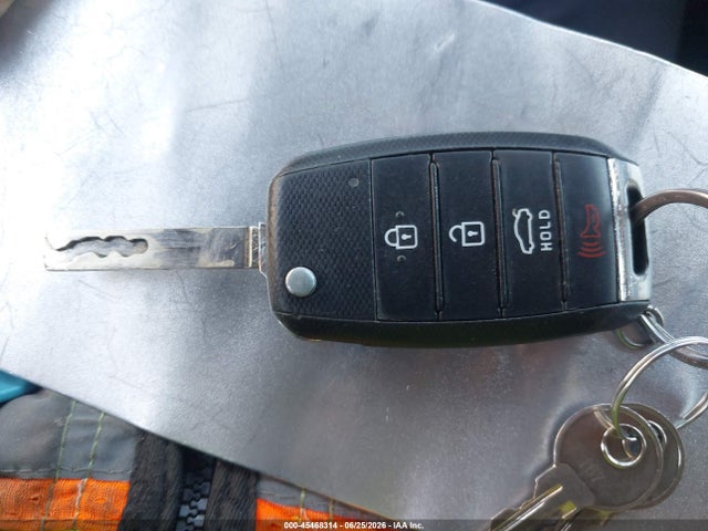 KIA Optima Lx 2016 5XXGT4L37GG035761 Image 11