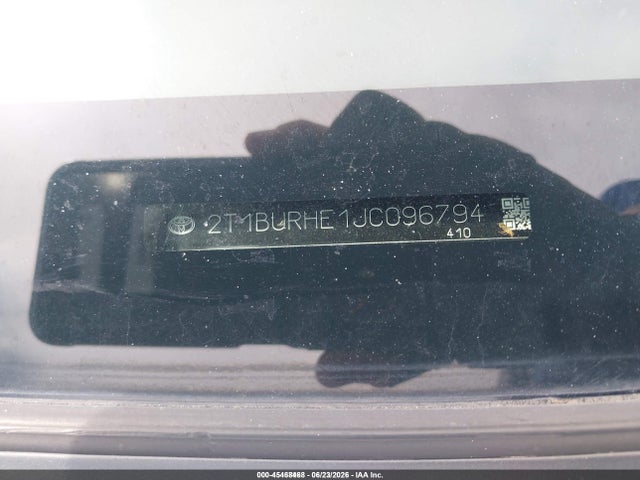 2T1BURHE1JC096794 Toyota COROLLA LE