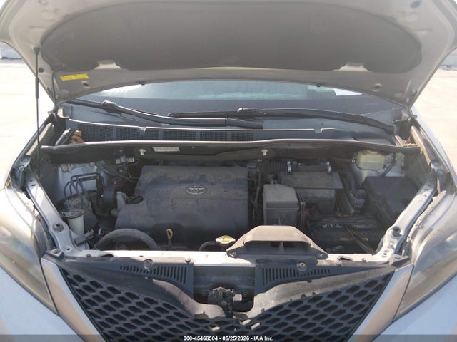 5TDXK3DC8GS714349 Toyota Sienna Se 8 Passenger