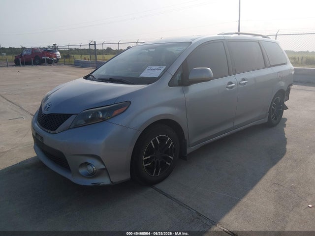 5TDXK3DC8GS714349 Toyota Sienna Se 8 Passenger