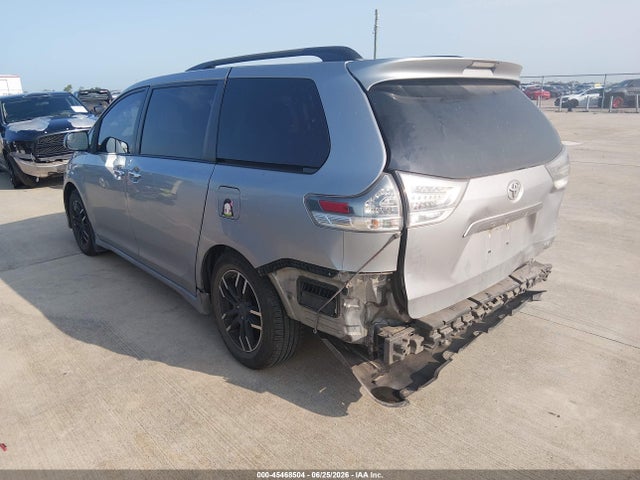 5TDXK3DC8GS714349 Toyota Sienna Se 8 Passenger
