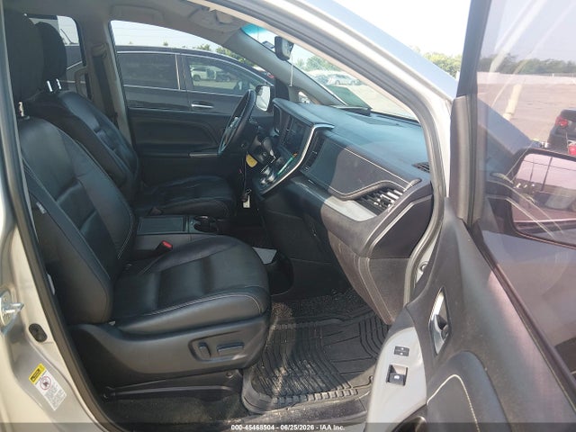 5TDXK3DC8GS714349 Toyota Sienna Se 8 Passenger