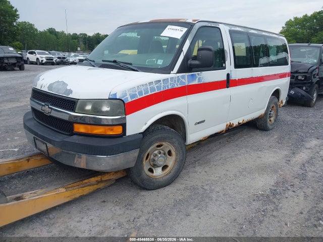 45468538 :رقم المزاد ، 1GAHG35U851161847 vin ، 2005 Chevrolet Express Passenger مزاد بيع
