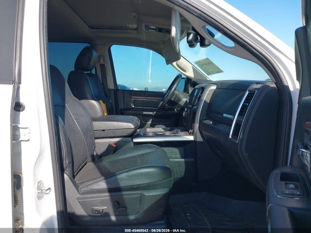 45468542 :رقم المزاد ، 1C6RR7NT3HS627355 vin ، 2017 Ram 1500 Laramie  4x4 5'7 Box مزاد بيع