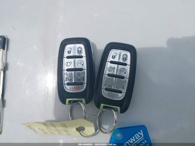 45468561 :رقم المزاد ، 2C4RC1GGXHR754385 vin ، 2017 Chrysler Pacifica Limited مزاد بيع