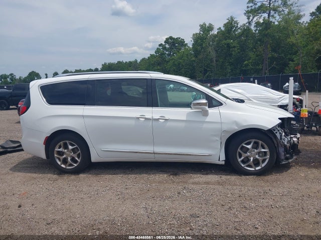 45468561 :رقم المزاد ، 2C4RC1GGXHR754385 vin ، 2017 Chrysler Pacifica Limited مزاد بيع