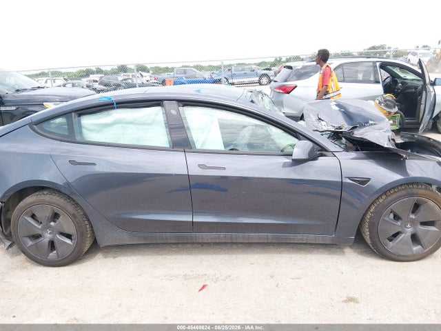 2021 Tesla Model 3 Long Range Dual Motor All-wheel Drive მანქანა იყიდება აუქციონზე, vin: 5YJ3E1EB7MF050884, აუქციონის ნომერი: 45468624