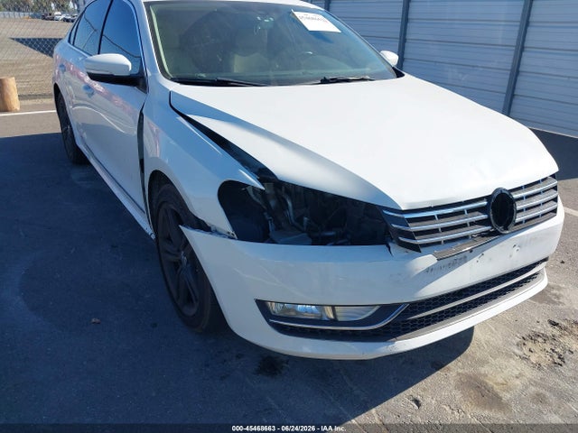 1VWBT7A36FC087523 Volkswagen Passat 1.8t Se