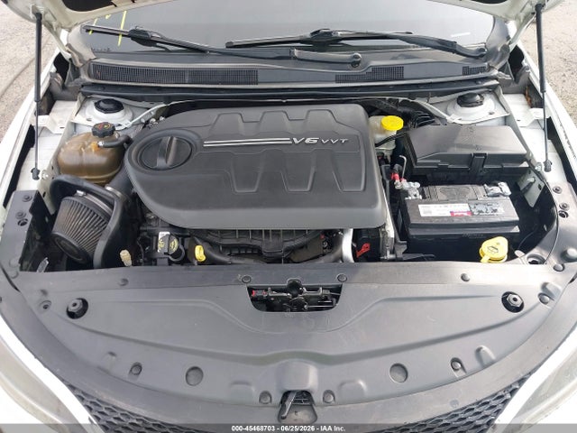 Продажа на аукционе авто 2015 Chrysler 200 C, vin: 1C3CCCEG1FN584291, номер лота: 45468703