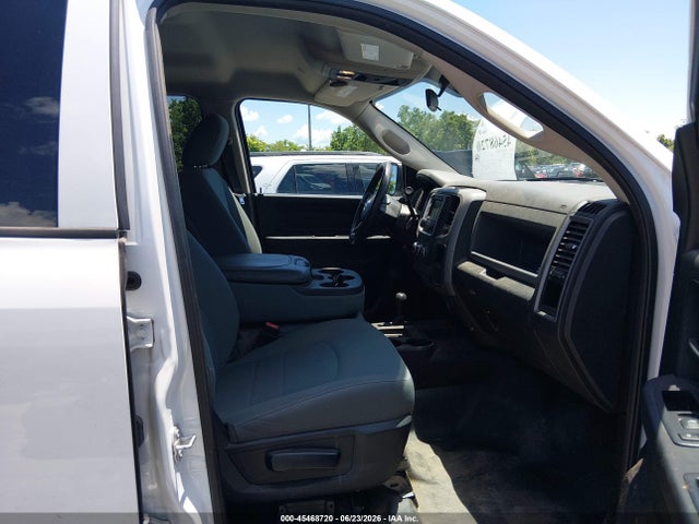 45468720 :رقم المزاد ، 3C6TR5HT3JG295274 vin ، 2018 Ram 2500 Tradesman  4x4 8' Box مزاد بيع