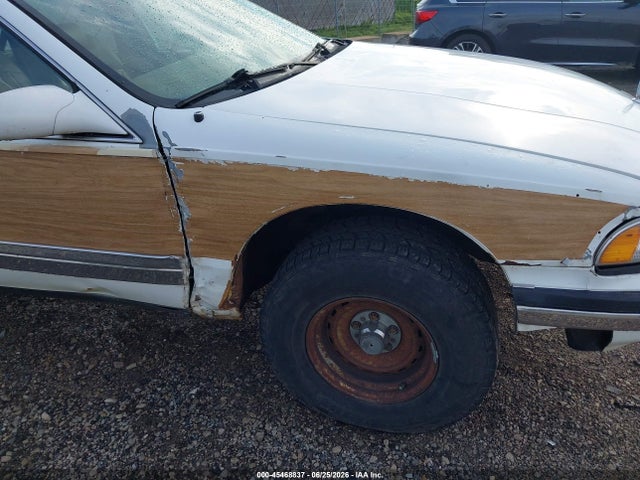 45468837 :رقم المزاد ، 1G4BR82P8TR413044 vin ، 1996 Buick Roadmaster Limited مزاد بيع