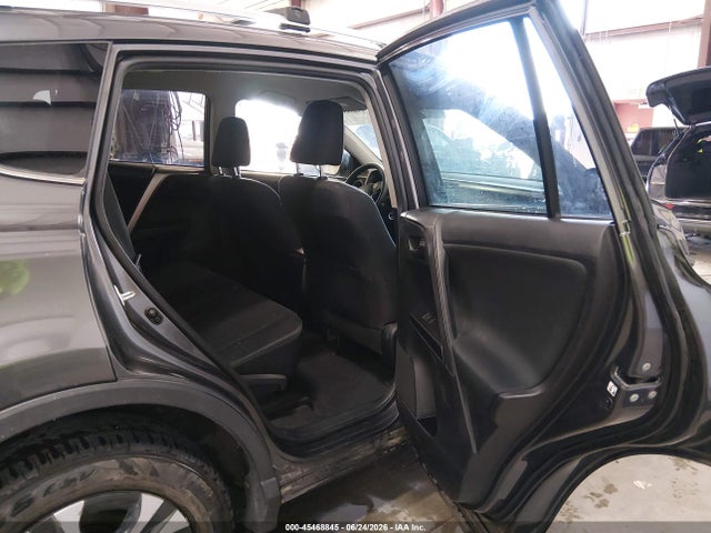 Toyota RAV4 LE 2016 JTMBFREV7GJ096357 Image 8