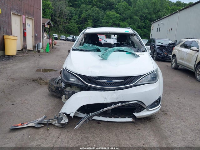 45468850 :رقم المزاد ، 2C4RC1BG4JR127503 vin ، 2018 Chrysler Pacifica Touring L مزاد بيع