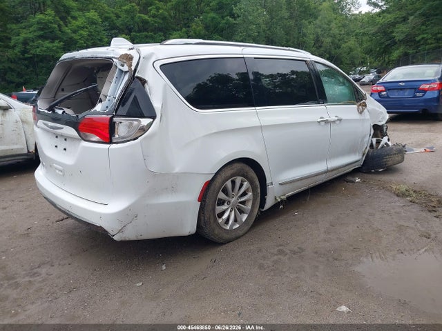 45468850 :رقم المزاد ، 2C4RC1BG4JR127503 vin ، 2018 Chrysler Pacifica Touring L مزاد بيع