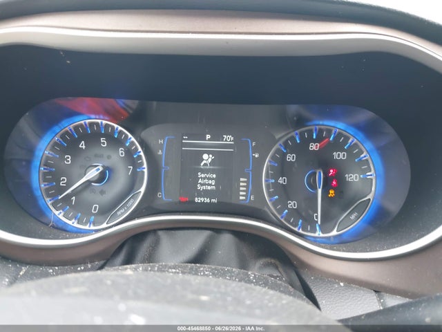 45468850 :رقم المزاد ، 2C4RC1BG4JR127503 vin ، 2018 Chrysler Pacifica Touring L مزاد بيع