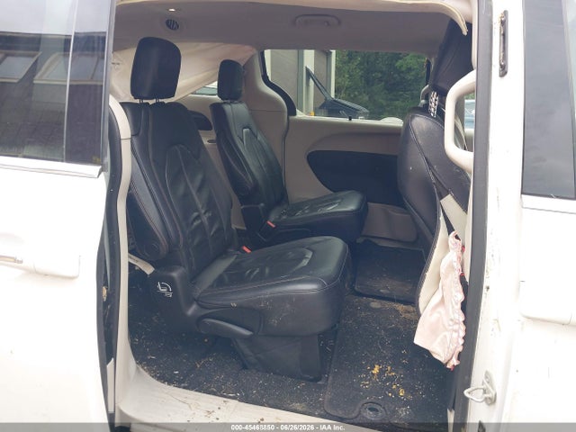 45468850 :رقم المزاد ، 2C4RC1BG4JR127503 vin ، 2018 Chrysler Pacifica Touring L مزاد بيع
