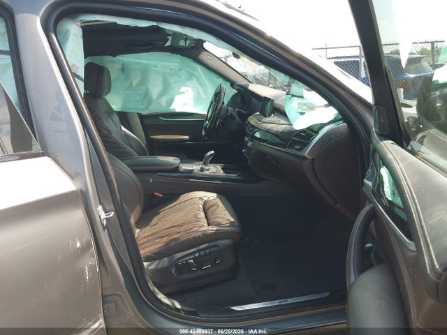 45468937 :رقم المزاد ، 5UXKR6C58J0U15107 vin ، 2018 Bmw X5 Xdrive50i مزاد بيع