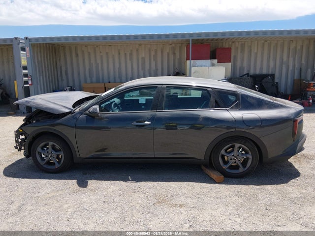 2026 Kia K4 Lxs მანქანა იყიდება აუქციონზე, vin: 3KPFT4DE7TE354835, აუქციონის ნომერი: 45468943
