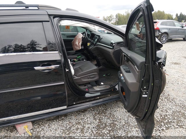 Honda Odyssey Elite 2018 5FNRL6H99JB005883 Image 5