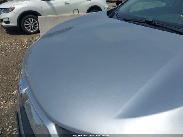2HKRW6H30JH218645 Honda CR-V LX