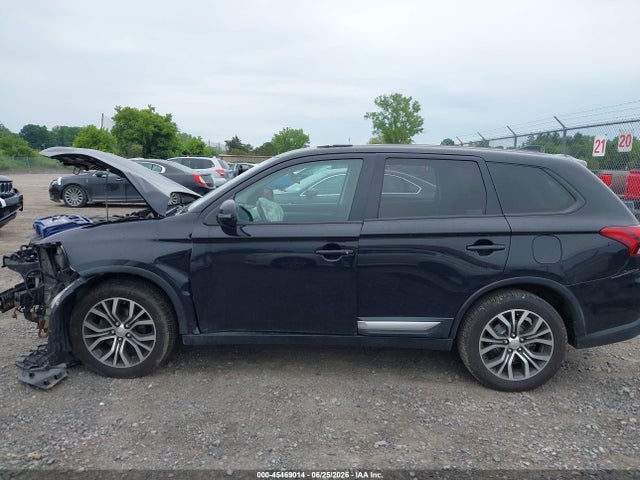45469014 :رقم المزاد ، JA4AZ3A38HZ004190 vin ، 2017 Mitsubishi Outlander Se/sel مزاد بيع