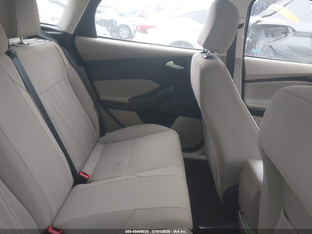 Ford FOCUS SE 2016 1FADP3K27GL396066 Image 8