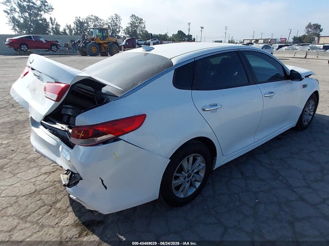 KIA Optima Lx 2016 KNAGT4L31G5100962 Image 4
