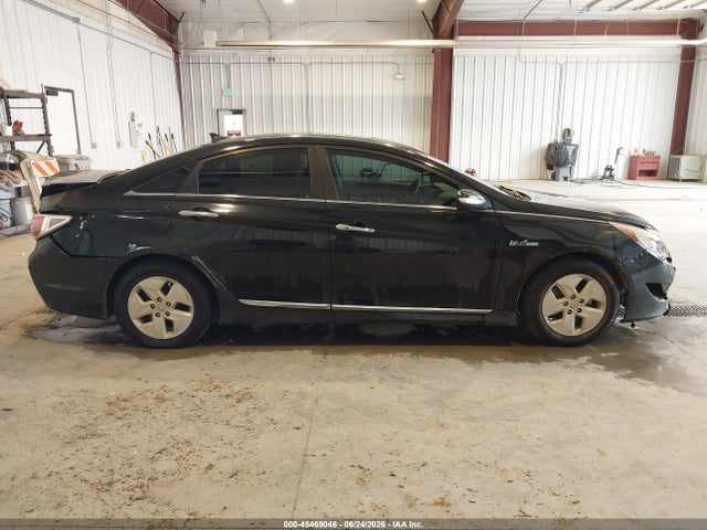 2011 Hyundai Sonata Hybrid მანქანა იყიდება აუქციონზე, vin: KMHEC4A45BA006486, აუქციონის ნომერი: 45469046