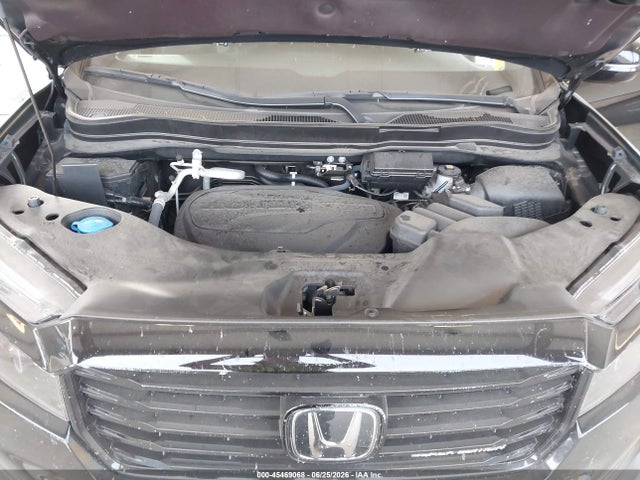 5FNYF8H84RB015495 Honda Passport Awd Black