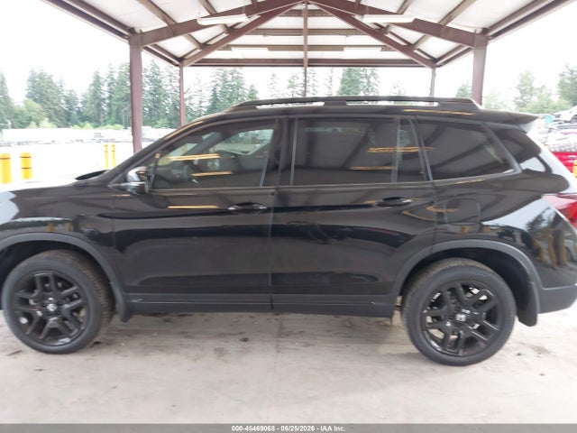 5FNYF8H84RB015495 Honda Passport Awd Black