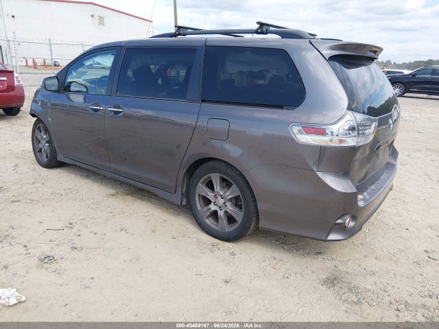 45469167 :رقم المزاد ، 5TDXZ3DC1HS857866 vin ، 2017 Toyota Sienna Se Premium 8 Passenger مزاد بيع