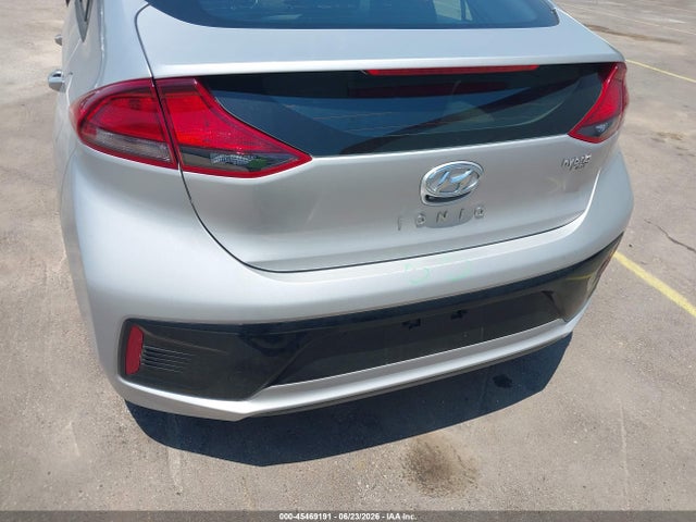 KMHC65LC4JU099734 Hyundai Ioniq Hybrid Blue