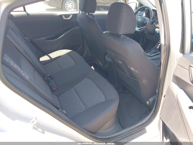 KMHC65LC4JU099734 Hyundai Ioniq Hybrid Blue