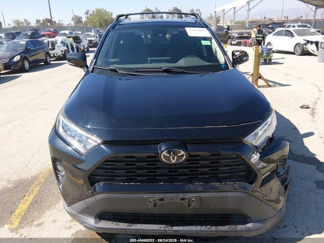 Toyota Rav4 Xle 2019 JTMW1RFV3KD026053 Image 13