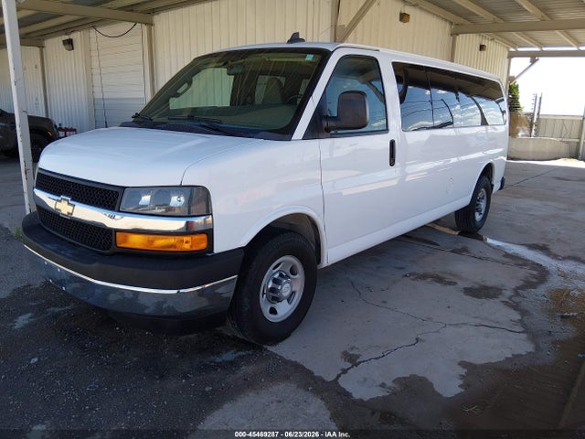 Chevrolet Express 3500 Lt 2017 1GAZGPFG4H1267155 Image 2