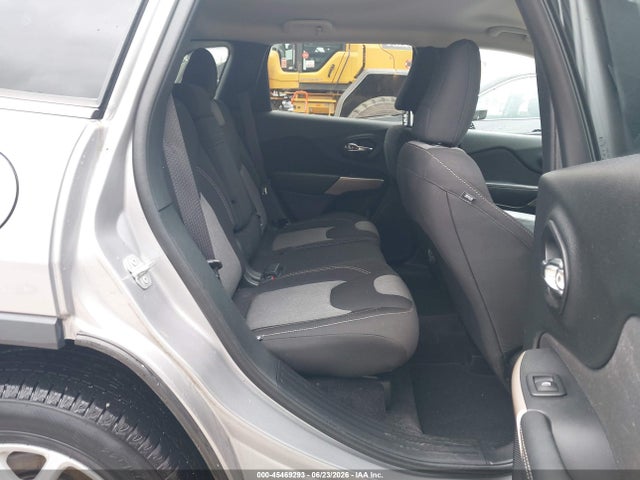 Jeep Cherokee Latitude 4x4 2018 1C4PJMCB7JD580986 Image 8